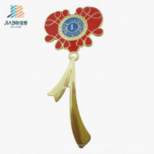 China Supply Promotion Gift Custom Logo Flower Lapel Pin in Metal Crafts